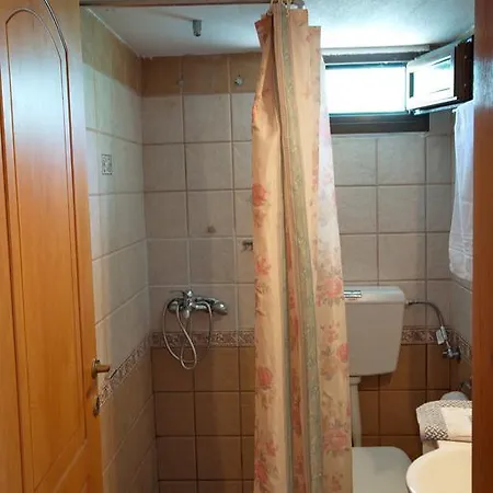 Agnanti 1 Vakantiehuis *